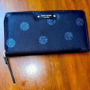 *NEW* Kate Spade Wallet in Black with Polka Dots